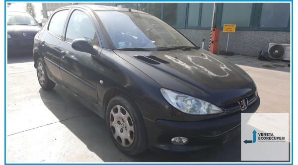 PEUGEOT 206  del 2004 parti usate e ricambi - Tipo Motore 8HX
