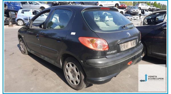 PEUGEOT 206  del 2004 parti usate e ricambi - Tipo Motore 8HX