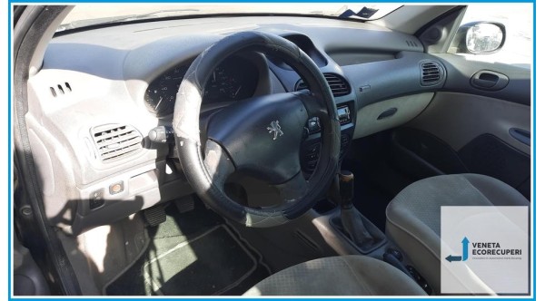 PEUGEOT 206  del 2004 parti usate e ricambi - Tipo Motore 8HX