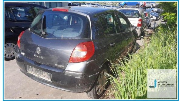 RENAULT CLIO 3a Serie  del 2007 parti usate e ricambi - Tipo Motore D4FD7