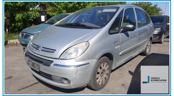 CITROEN XSARA PICASSO  del 2004 parti usate e ricambi - Tipo Motore 9HY