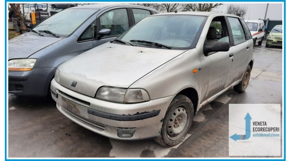FIAT PUNTO 1a Serie  del 1995 parti usate e ricambi