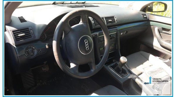 AUDI A4 8E del 2004 parti usate e ricambi - Tipo Motore AVF