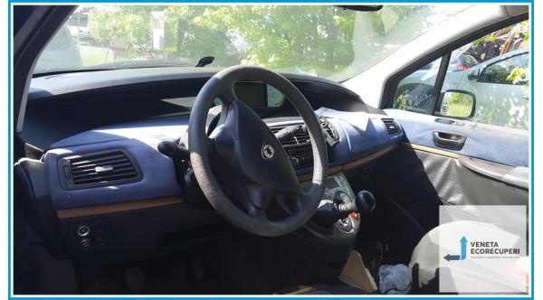 LANCIA PHEDRA TC del 2004 parti usate e ricambi - Tipo Motore 4HW
