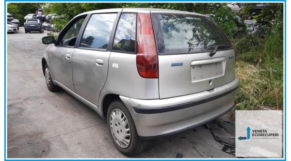 FIAT PUNTO 1a Serie  del 1998 parti usate e ricambi - Tipo Motore 176A8000