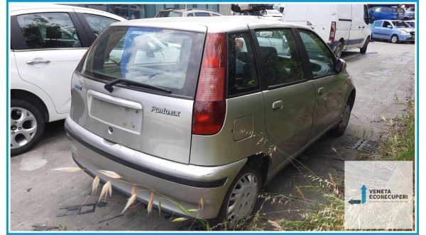 FIAT PUNTO 1a Serie  del 1998 parti usate e ricambi - Tipo Motore 176A8000