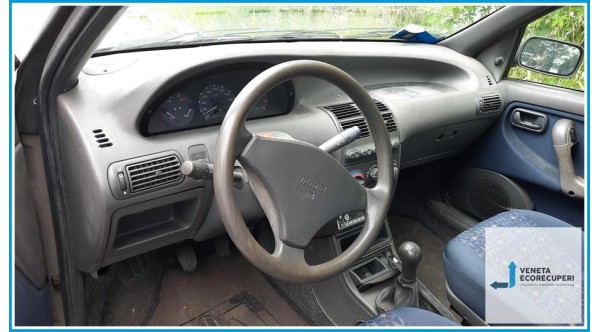 FIAT PUNTO 1a Serie  del 1998 parti usate e ricambi - Tipo Motore 176A8000