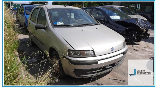 FIAT PUNTO 1N/1P del 2002 parti usate e ricambi - Tipo Motore 188A4000