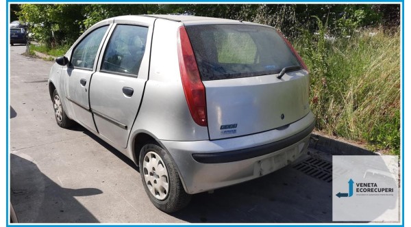 FIAT PUNTO 1N/1P del 2002 parti usate e ricambi - Tipo Motore 188A4000