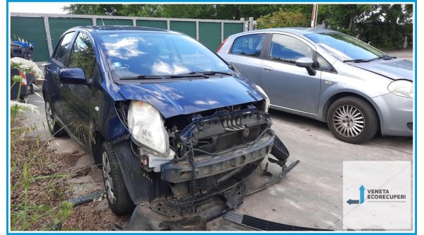 TOYOTA YARIS  del 2010 parti usate e ricambi - Tipo Motore 1KRFE