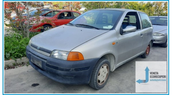 FIAT PUNTO 1a Serie  del 1998 parti usate e ricambi