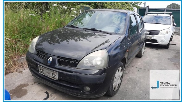 RENAULT CLIO 2a Serie  del 2003 parti usate e ricambi - Tipo Motore K9KA7