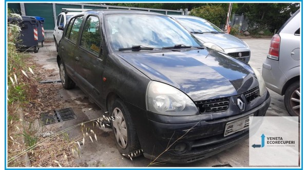 RENAULT CLIO 2a Serie  del 2003 parti usate e ricambi - Tipo Motore K9KA7