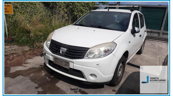 DACIA SANDERO  del 2009 parti usate e ricambi - Tipo Motore K7JA7