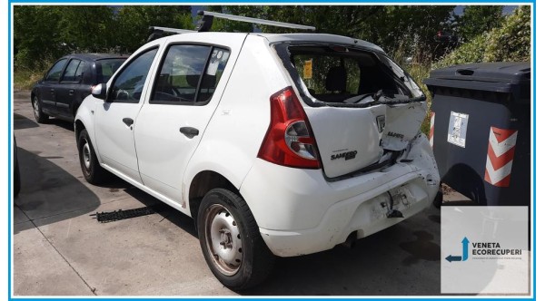 DACIA SANDERO  del 2009 parti usate e ricambi - Tipo Motore K7JA7