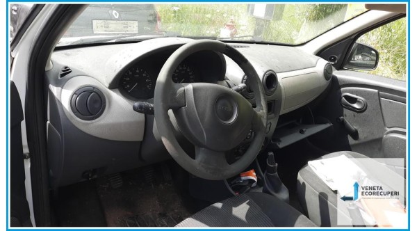 DACIA SANDERO  del 2009 parti usate e ricambi - Tipo Motore K7JA7