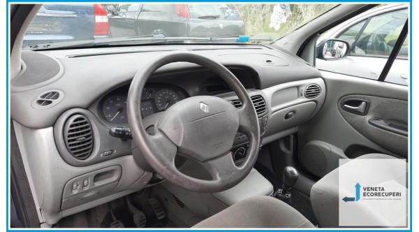 RENAULT SCENIC 2a Serie  del 2002 parti usate e ricambi - Tipo Motore K4MA7