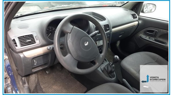 RENAULT CLIO 2a Serie  del 2004 parti usate e ricambi - Tipo Motore D7FG7