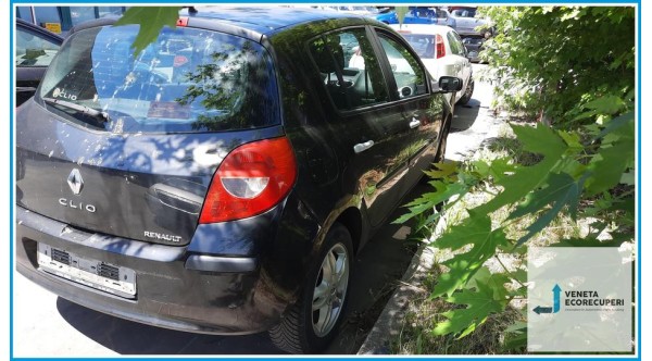 RENAULT CLIO 3a Serie  del 2006 parti usate e ricambi - Tipo Motore D4FD7