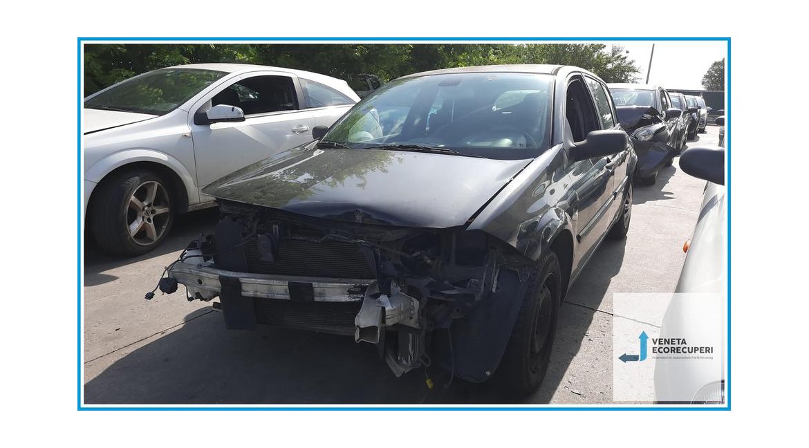 RENAULT MEGANE 2a Serie  del 2003 parti usate e ricambi - Tipo Motore K4JD7