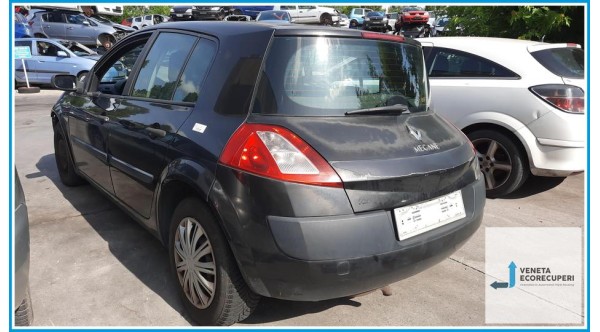 RENAULT MEGANE 2a Serie  del 2003 parti usate e ricambi - Tipo Motore K4JD7