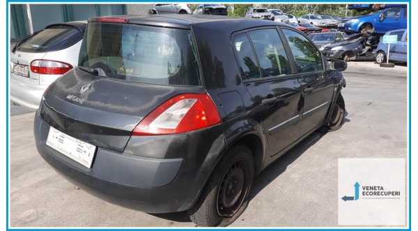 RENAULT MEGANE 2a Serie  del 2003 parti usate e ricambi - Tipo Motore K4JD7