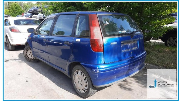 FIAT PUNTO 1a Serie  del 1996 parti usate e ricambi - Tipo Motore 176A8000