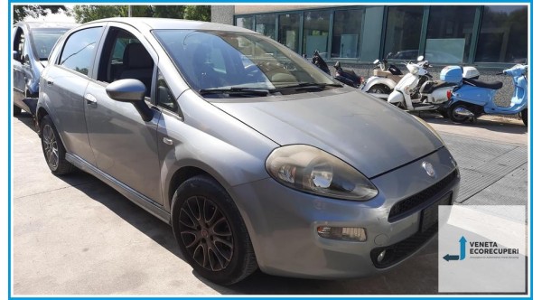 FIAT PUNTO 51 del 2012 parti usate e ricambi - Tipo Motore 199A9000