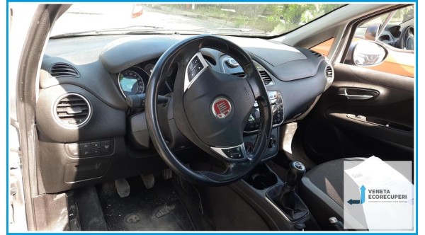 FIAT PUNTO 51 del 2012 parti usate e ricambi - Tipo Motore 199A9000