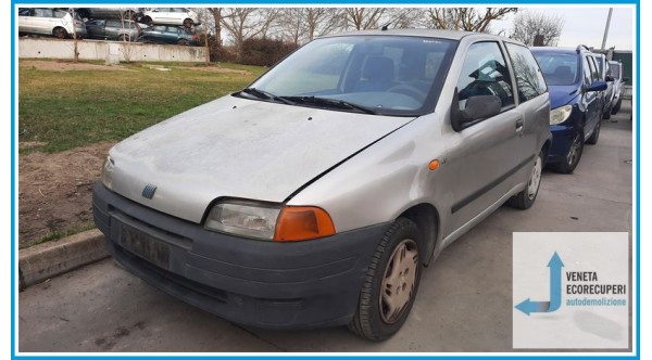 FIAT PUNTO 1a Serie  del 1999 parti usate e ricambi
