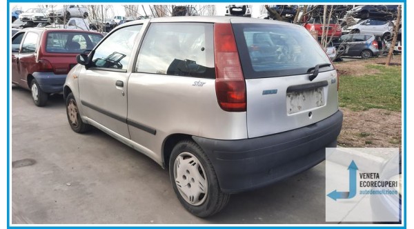 FIAT PUNTO 1a Serie  del 1999 parti usate e ricambi