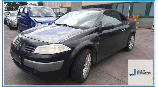 RENAULT MEGANE 2a Serie  del 2004 parti usate e ricambi - Tipo Motore K4MT7