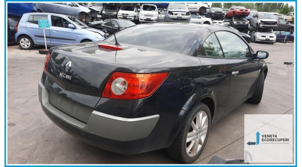 RENAULT MEGANE 2a Serie  del 2004 parti usate e ricambi - Tipo Motore K4MT7