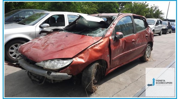 PEUGEOT 206  del 2005 parti usate e ricambi - Tipo Motore 8HZ