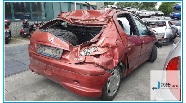 PEUGEOT 206  del 2005 parti usate e ricambi - Tipo Motore 8HZ