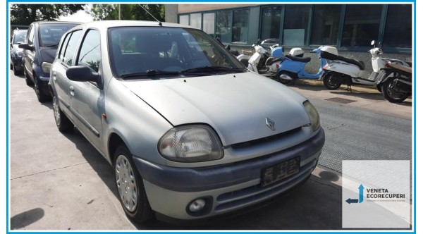 RENAULT CLIO 2a Serie  del 2000 parti usate e ricambi - Tipo Motore D7FD7