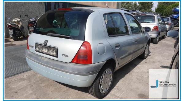 RENAULT CLIO 2a Serie  del 2000 parti usate e ricambi - Tipo Motore D7FD7