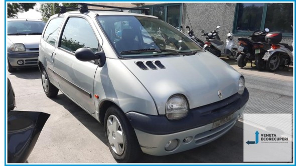 RENAULT TWINGO 1a Serie  del 2000 parti usate e ricambi - Tipo Motore D7FB7