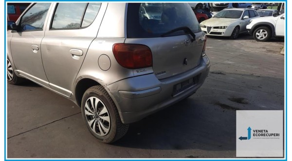 TOYOTA YARIS FRP del 2004 parti usate e ricambi - Tipo Motore 2SZFE