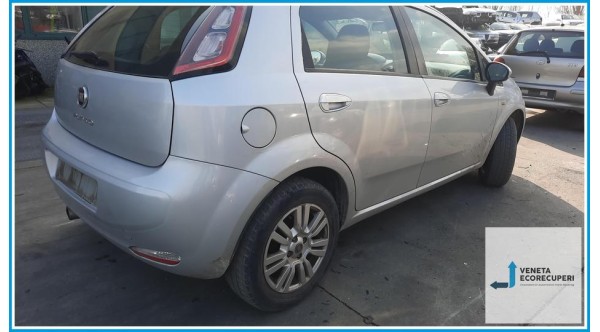 FIAT PUNTO 51 del 2013 parti usate e ricambi - Tipo Motore 350A1000