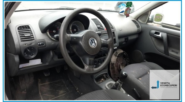 VOLKSWAGEN POLO 3a Serie  del 2001 parti usate e ricambi - Tipo Motore AUA
