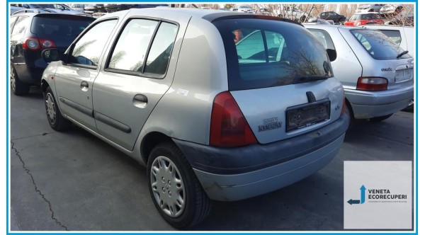 RENAULT CLIO 2a Serie  del 2000 parti usate e ricambi - Tipo Motore D7FD7