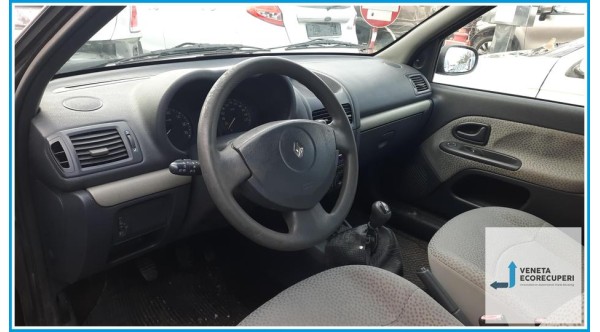 RENAULT CLIO 2a Serie  del 2005 parti usate e ricambi - Tipo Motore D4FG7