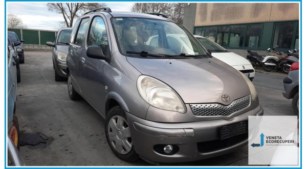 TOYOTA YARIS VERSO  del 2005 parti usate e ricambi - Tipo Motore 2NZFE