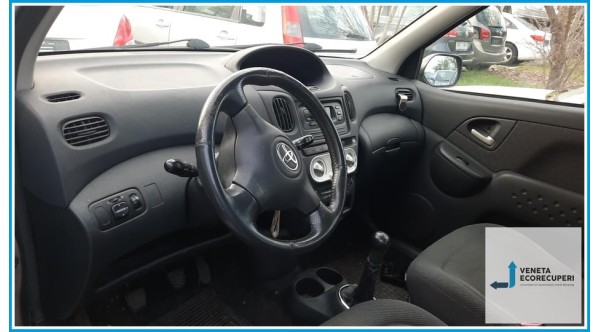 TOYOTA YARIS VERSO  del 2005 parti usate e ricambi - Tipo Motore 2NZFE