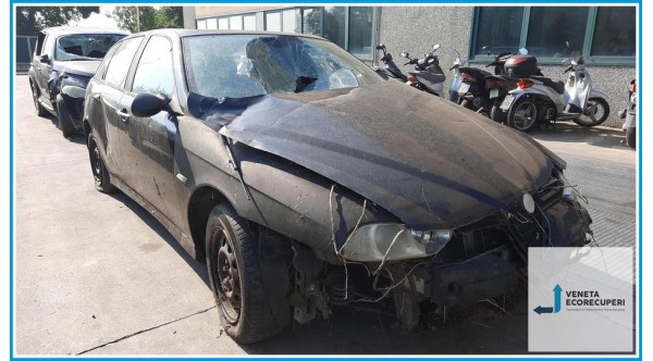 ALFA ROMEO 156 1a Serie  del 2001 parti usate e ricambi - Tipo Motore AR37101