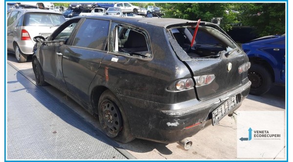 ALFA ROMEO 156 1a Serie  del 2001 parti usate e ricambi - Tipo Motore AR37101