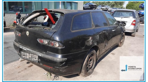ALFA ROMEO 156 1a Serie  del 2001 parti usate e ricambi - Tipo Motore AR37101