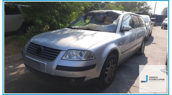 VOLKSWAGEN PASSAT 3B del 2001 parti usate e ricambi - Tipo Motore AVB