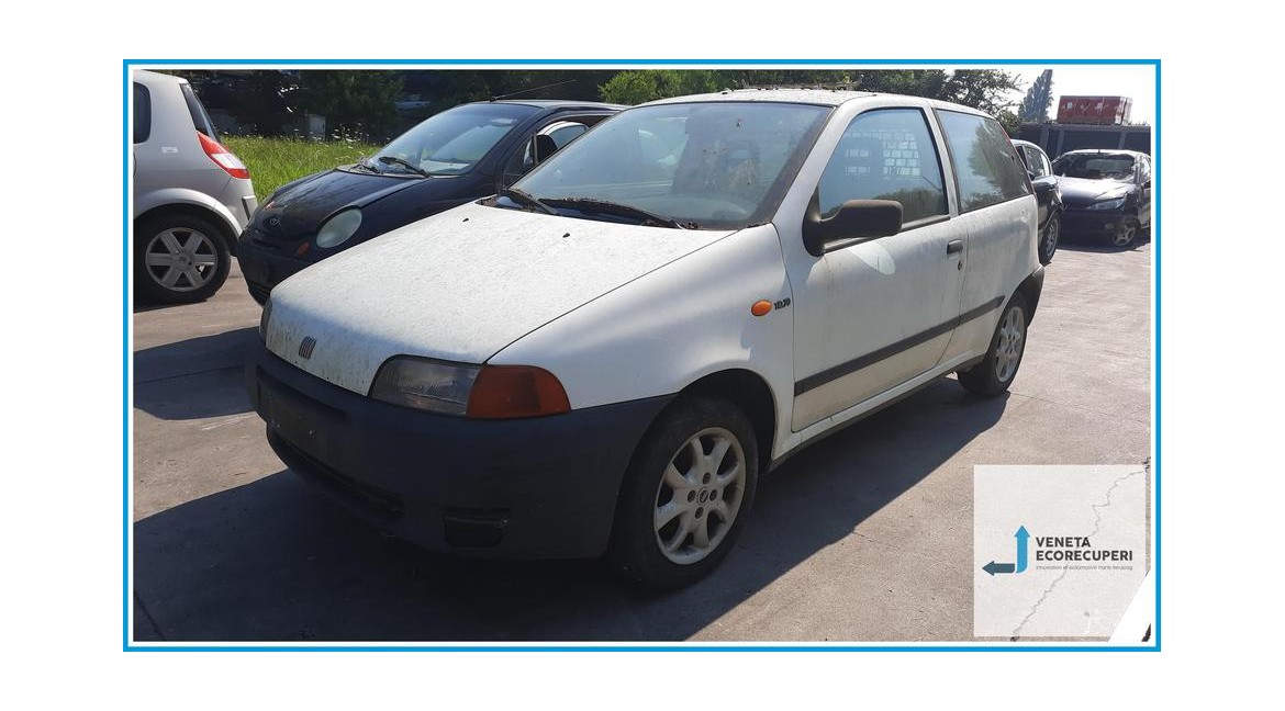 FIAT PUNTO 1a Serie  del 1999 parti usate e ricambi - Tipo Motore 176A3000